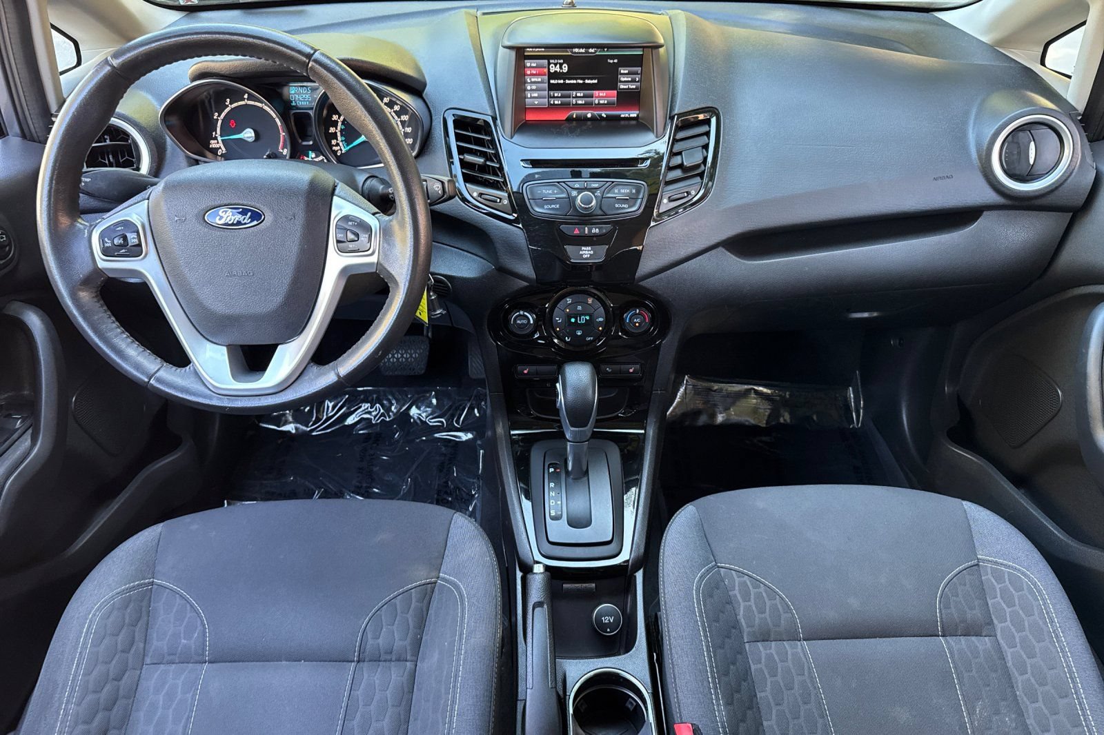 Used 2014 Ford Fiesta SE w/ Equipment Group 201B FWD image 13