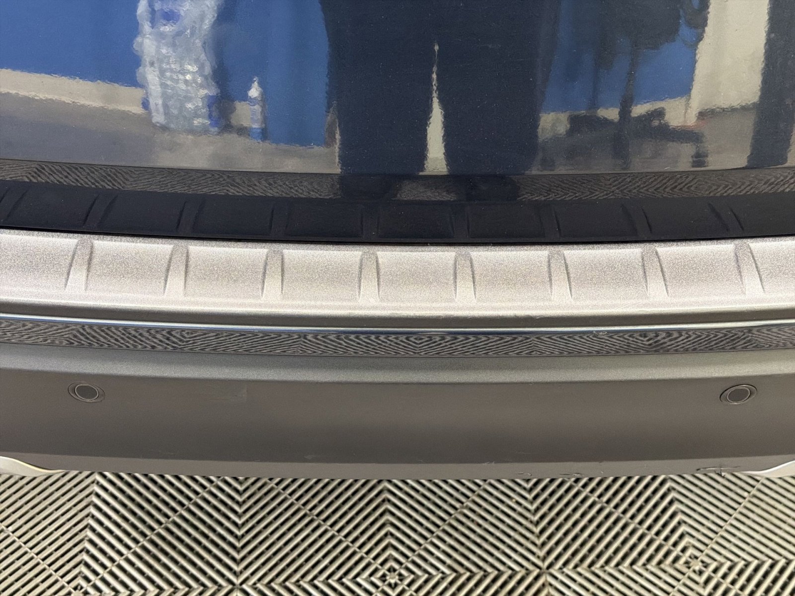 Used 2022 Ford Explorer XLT w/ Equipment Group 202A image 26