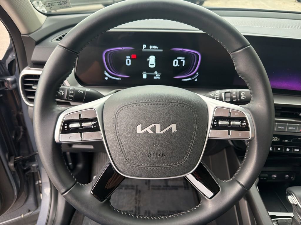 Certified 2025 Kia Telluride S image 17