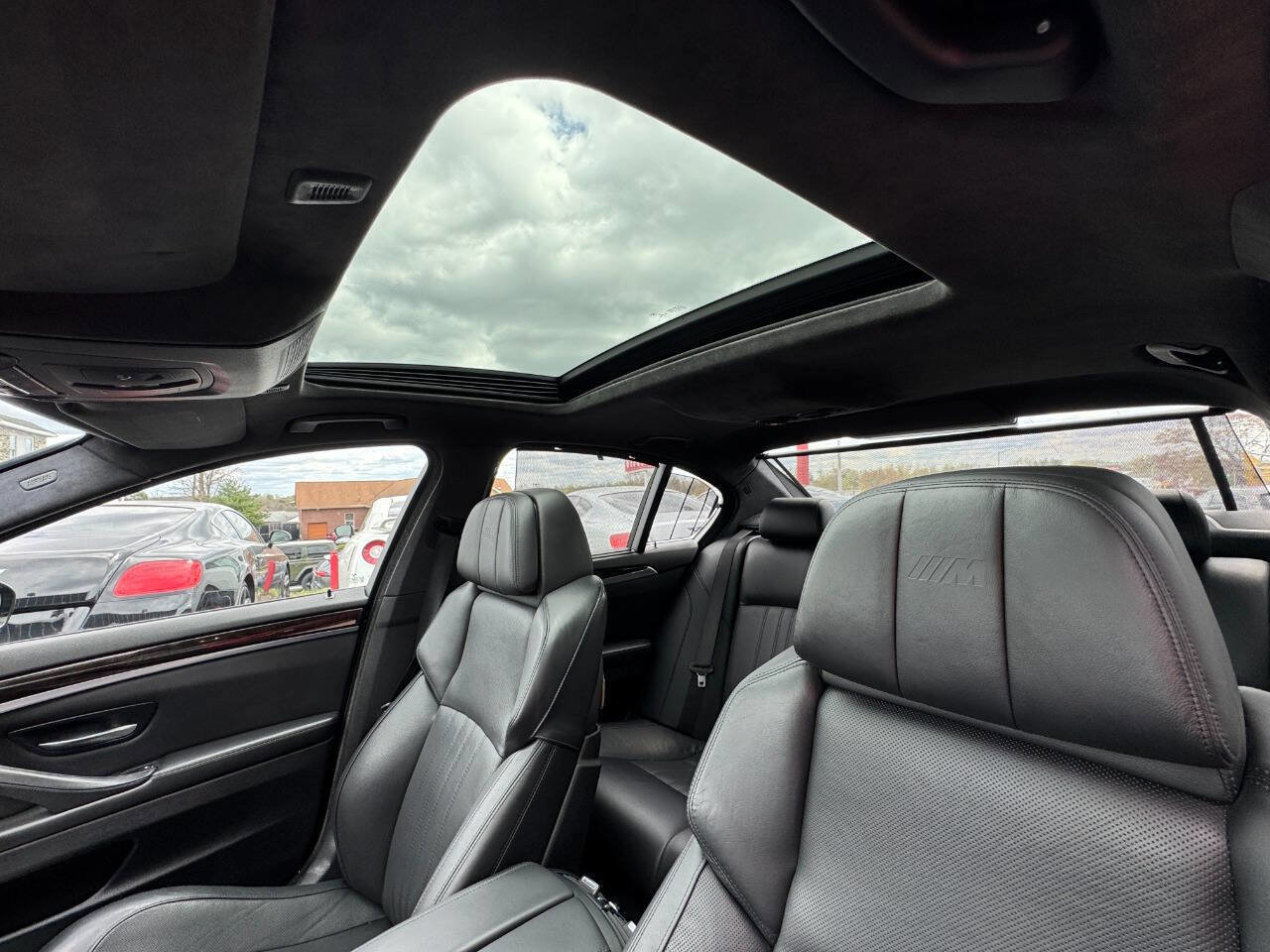 Used 2014 BMW M5 image 31