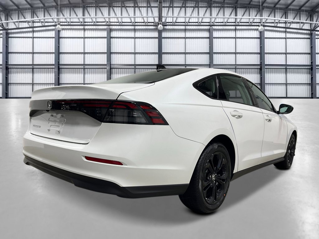 New 2025 Honda Accord SE image 5