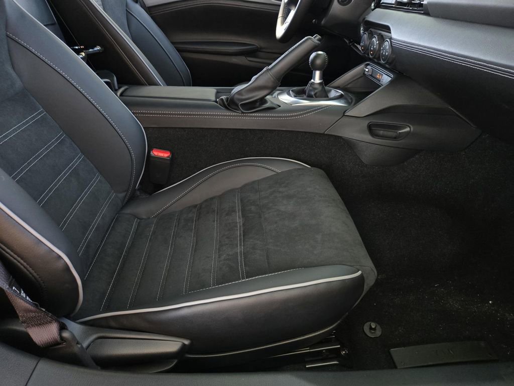 New 2025 MAZDA MX-5 Miata RF Club image 9