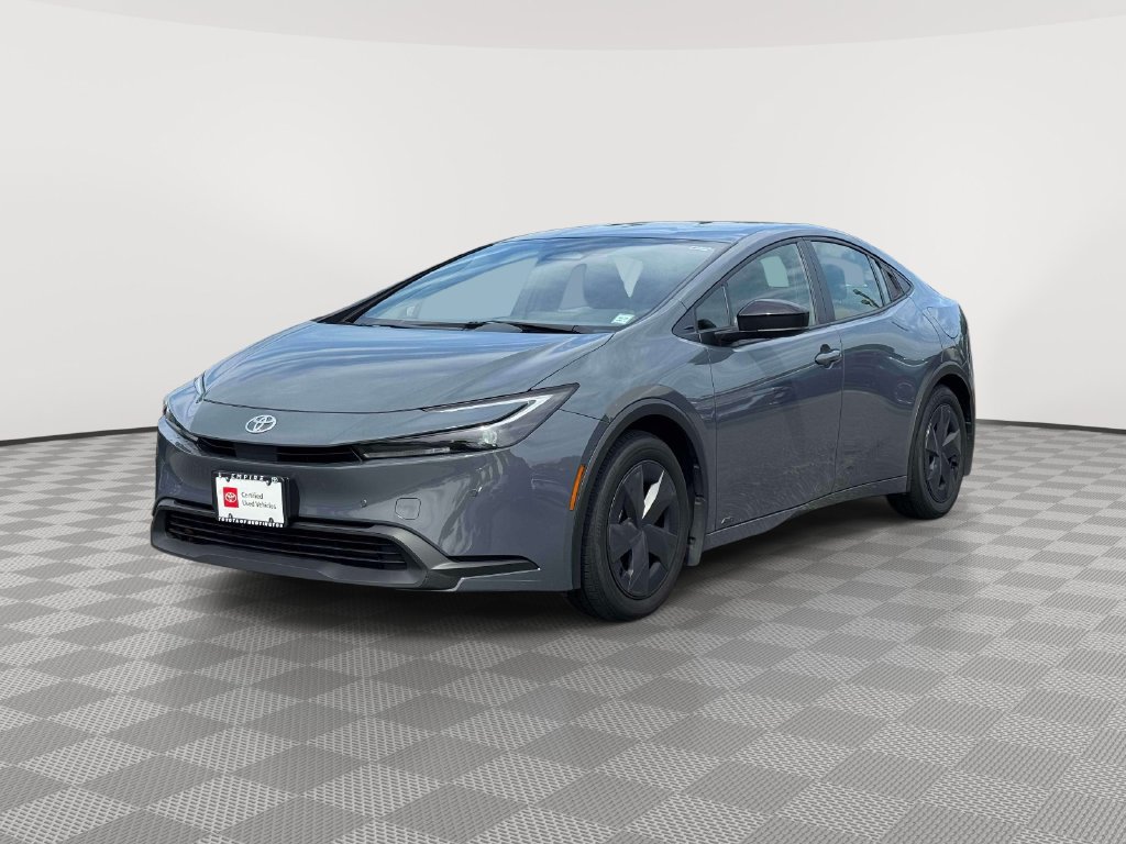 Certified 2025 Toyota Prius LE AWD/4WD image 3