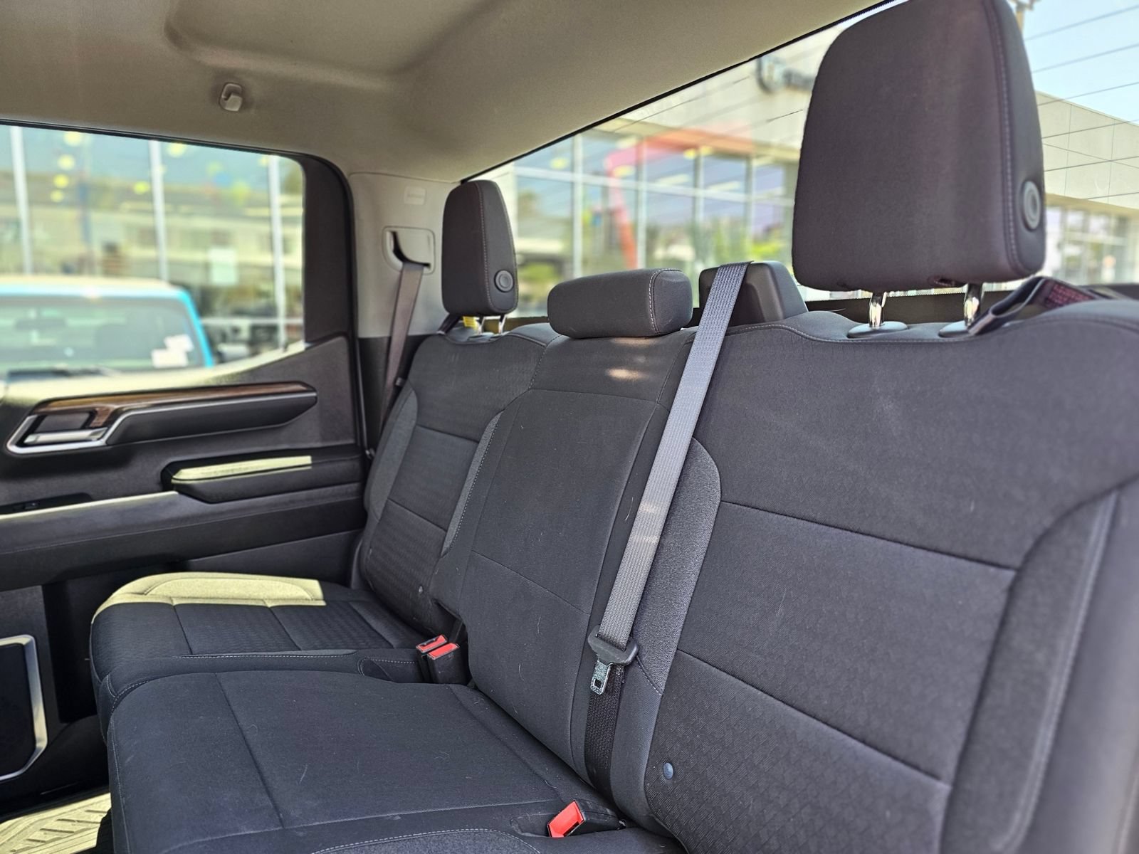 Used 2024 Chevrolet Silverado 1500 LT Trail Boss w/ LPO, Dark Essentials Package AWD/4WD image 23