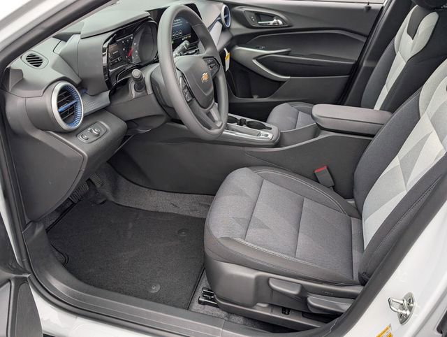 New 2026 Chevrolet Trax LS w/ LS Convenience Package image 5