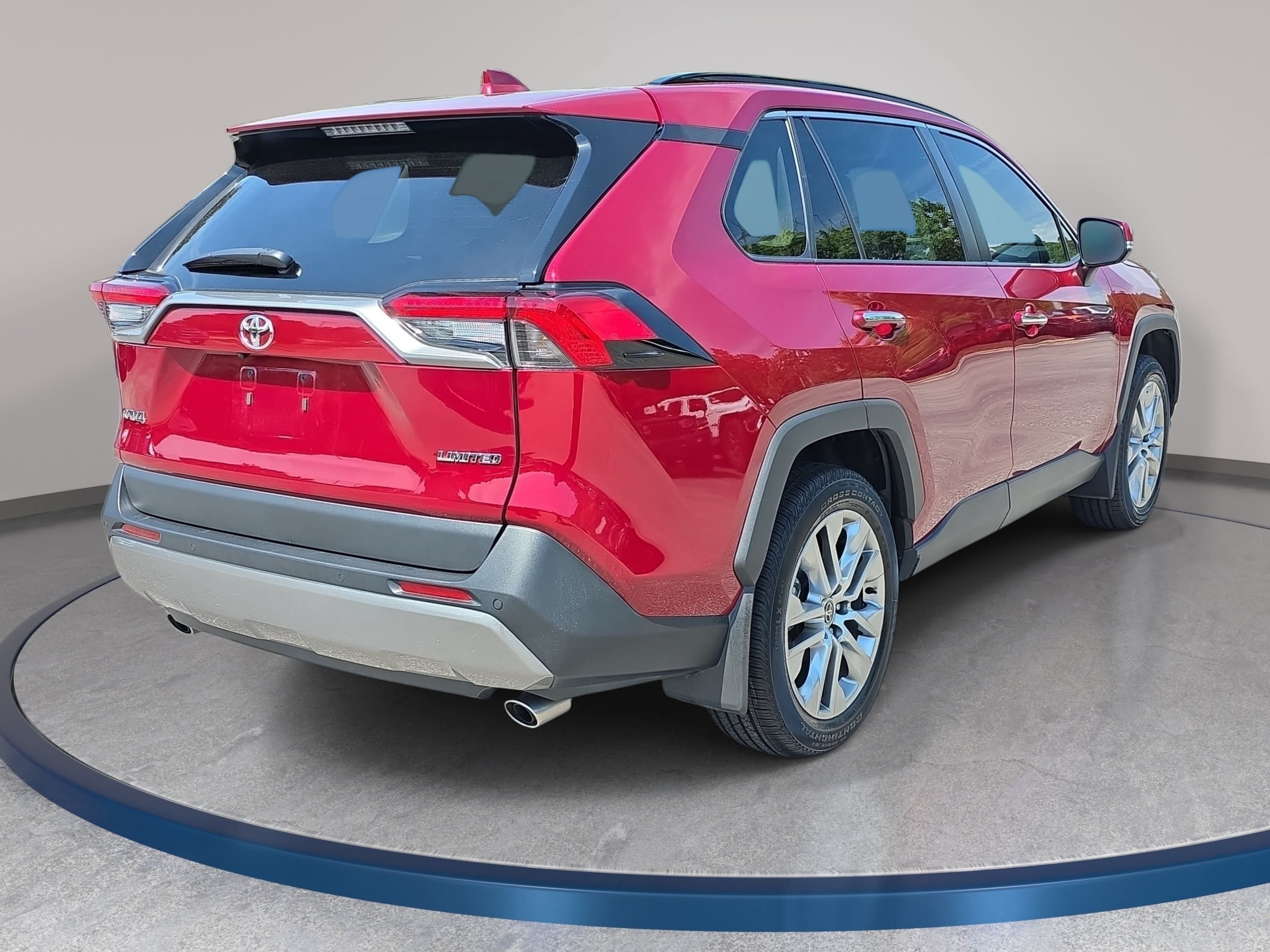 Used 2024 Toyota RAV4 Limited w/ Weather Package FWD image 5