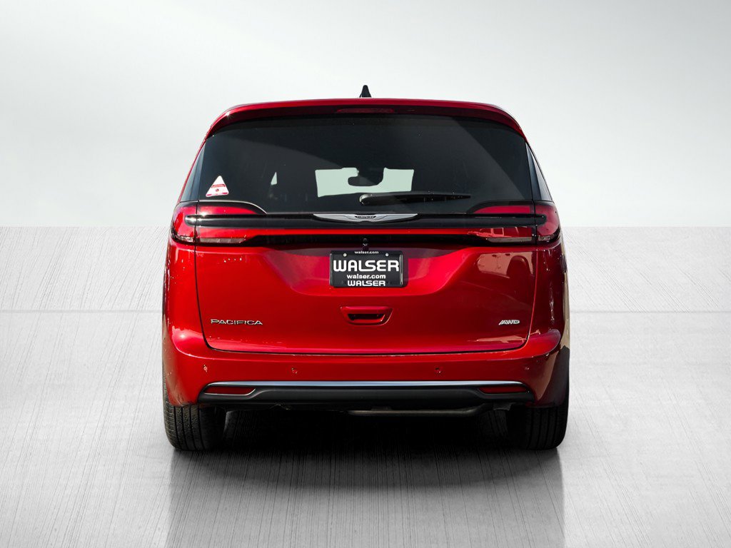 New 2026 Chrysler Pacifica Select AWD/4WD image 5