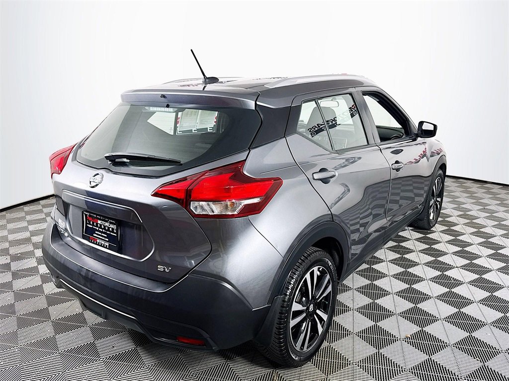 Used 2018 Nissan Kicks SV image 7