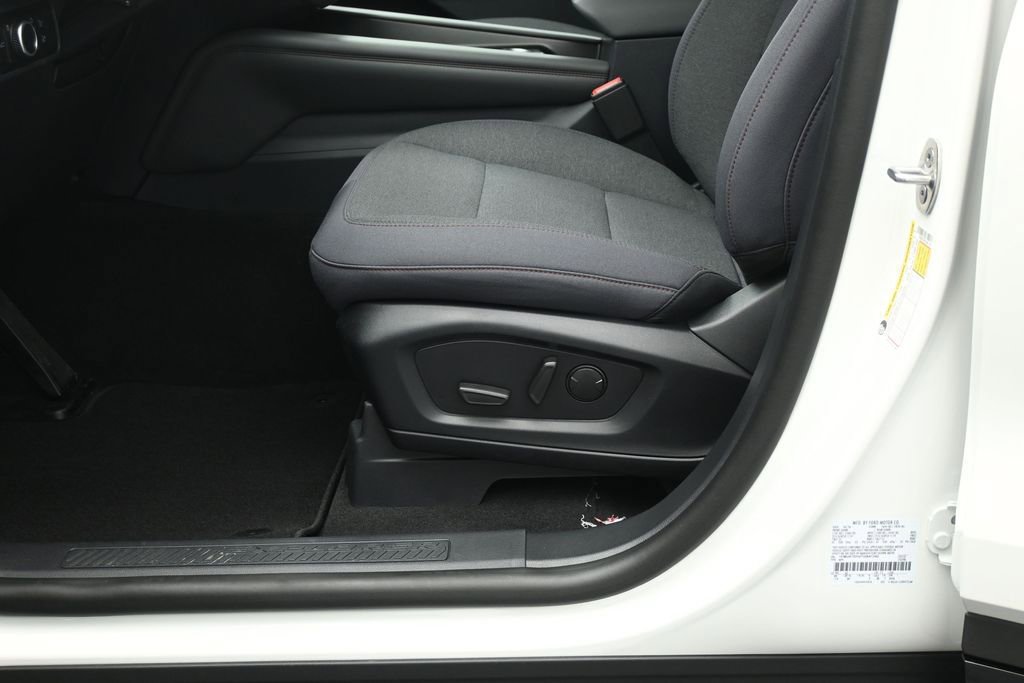 New 2026 Ford Explorer Active RWD image 10