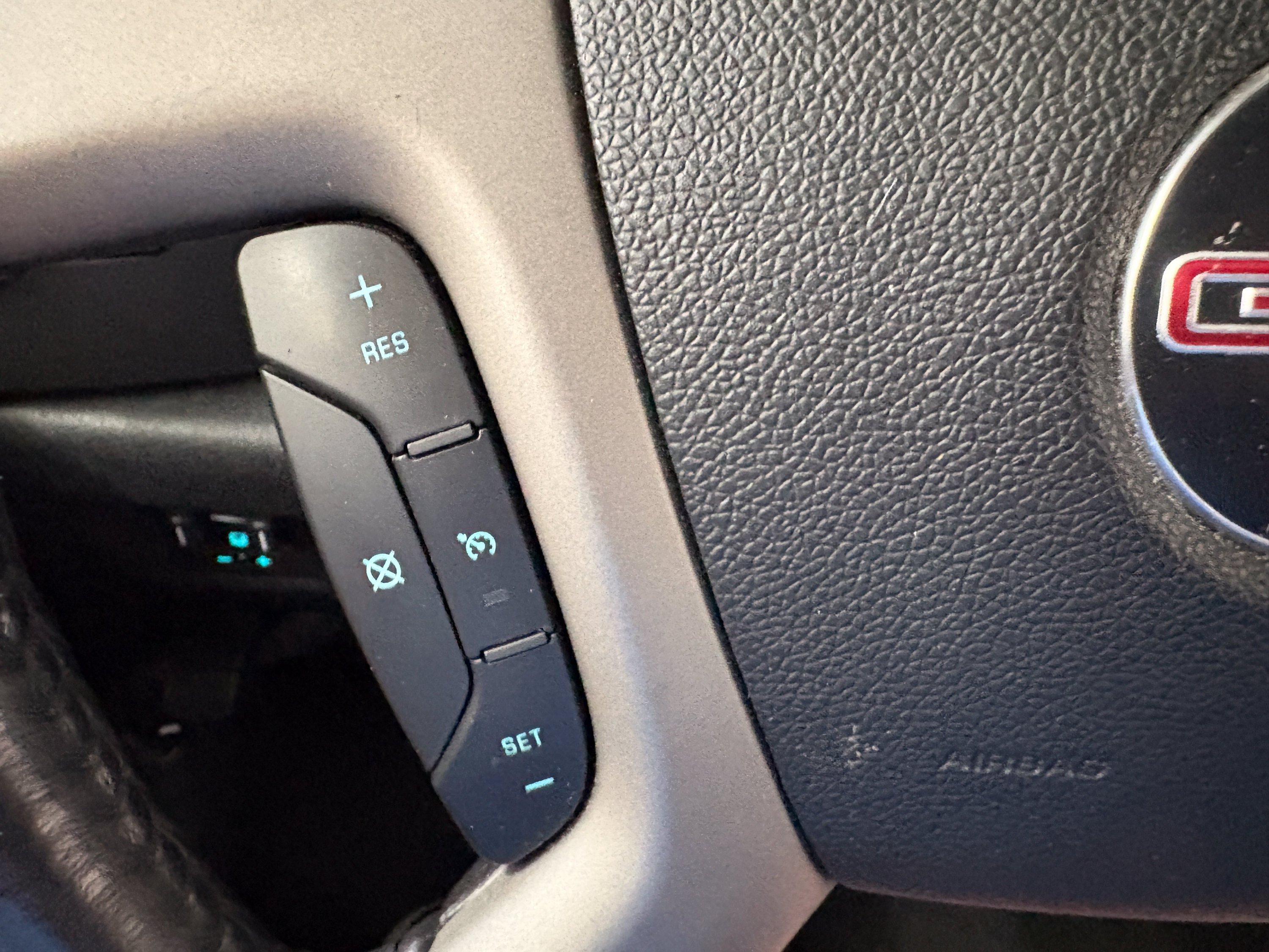 Used 2010 GMC Sierra 1500 SLE w/ Power Pack Plus AWD/4WD image 31