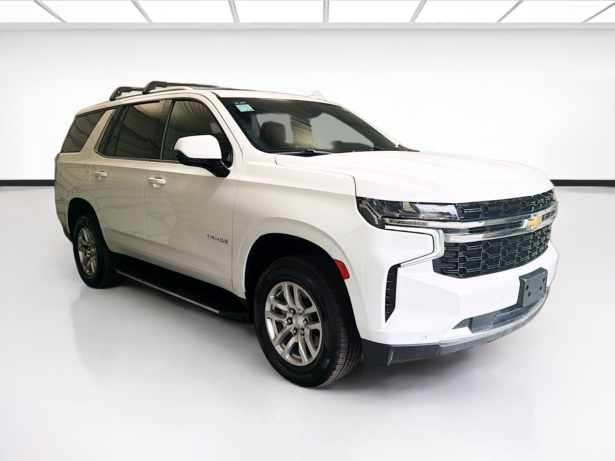 Used 2024 Chevrolet Tahoe LS AWD/4WD image 3