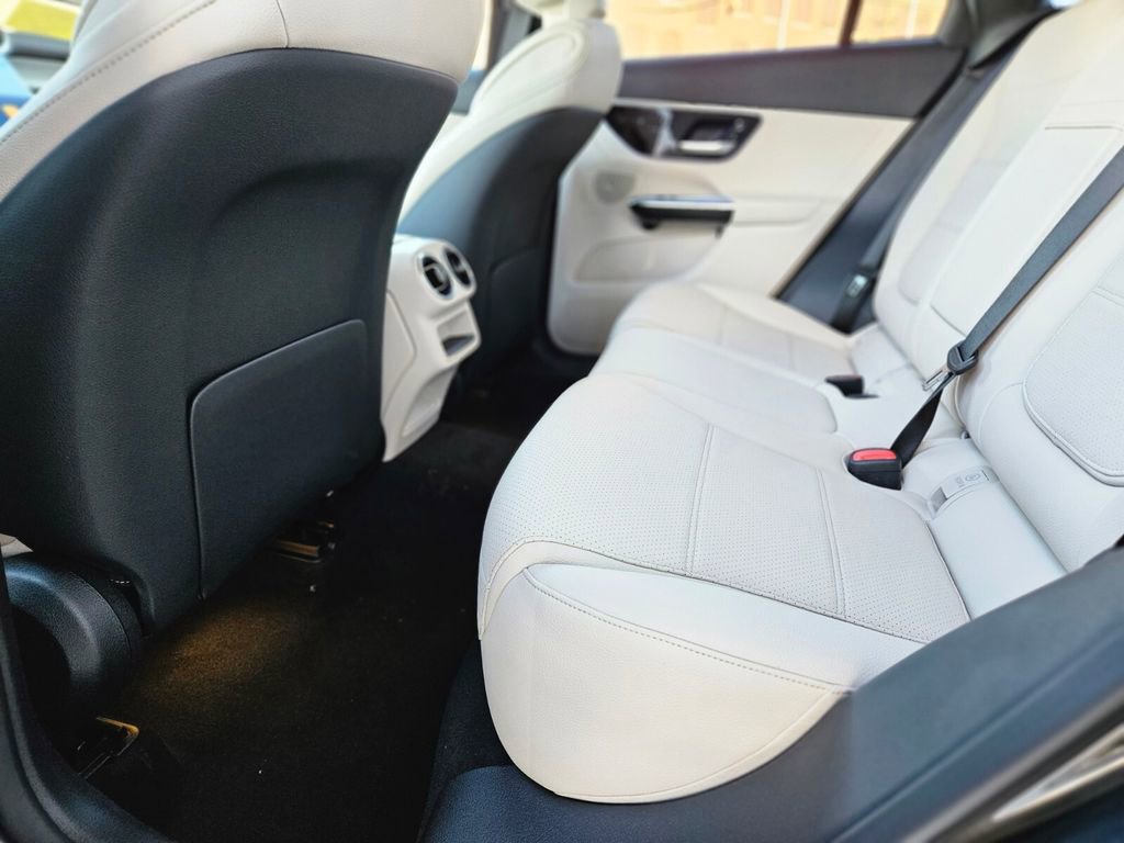 New 2026 Mercedes-Benz GLC 300 4MATIC image 16