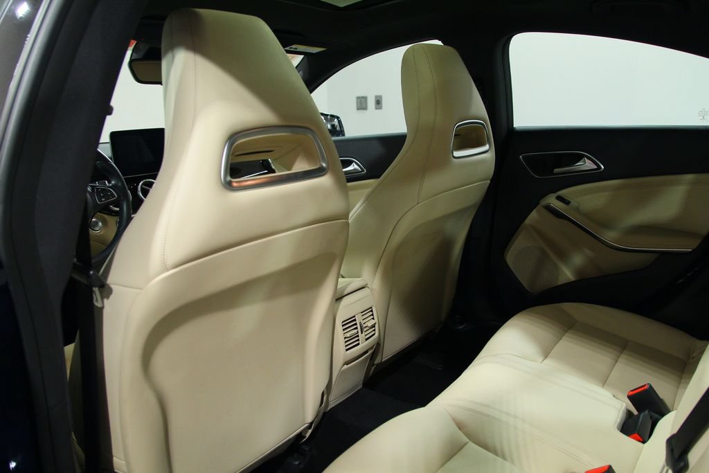 Used 2018 Mercedes-Benz CLA 250 4MATIC image 26