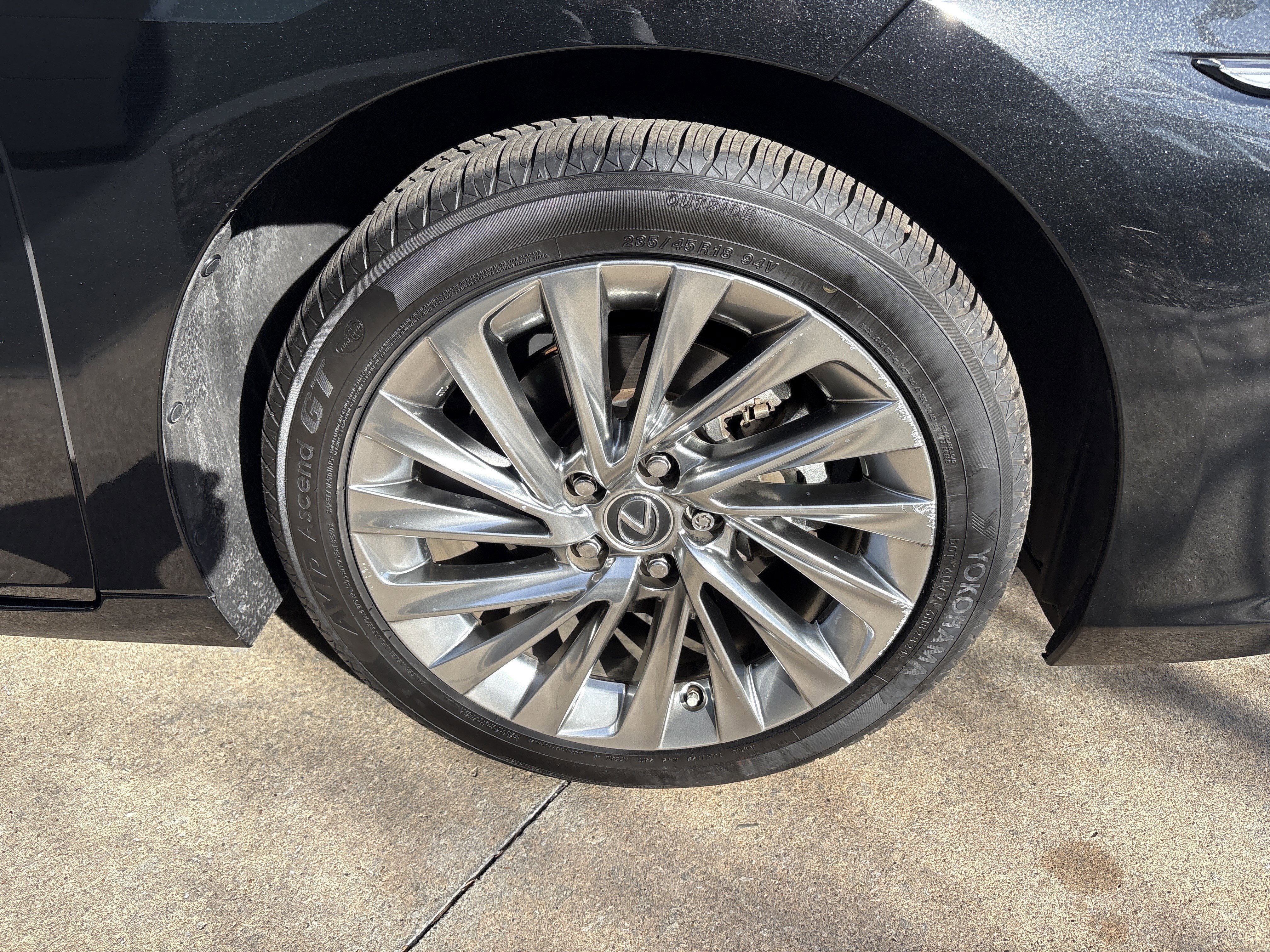 Used 2023 Lexus ES 350 Ultra Luxury image 13