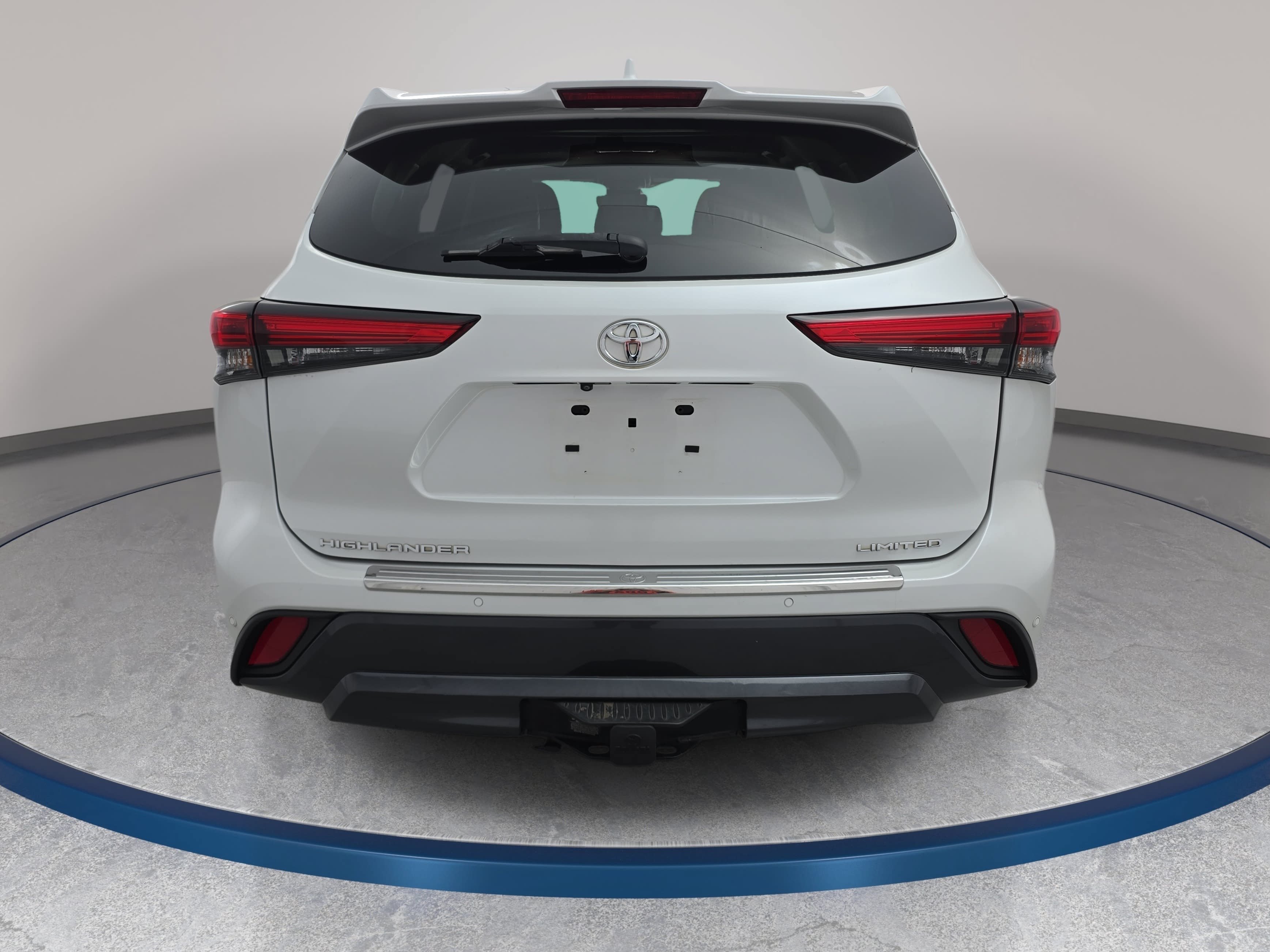 Used 2023 Toyota Highlander Limited FWD image 6