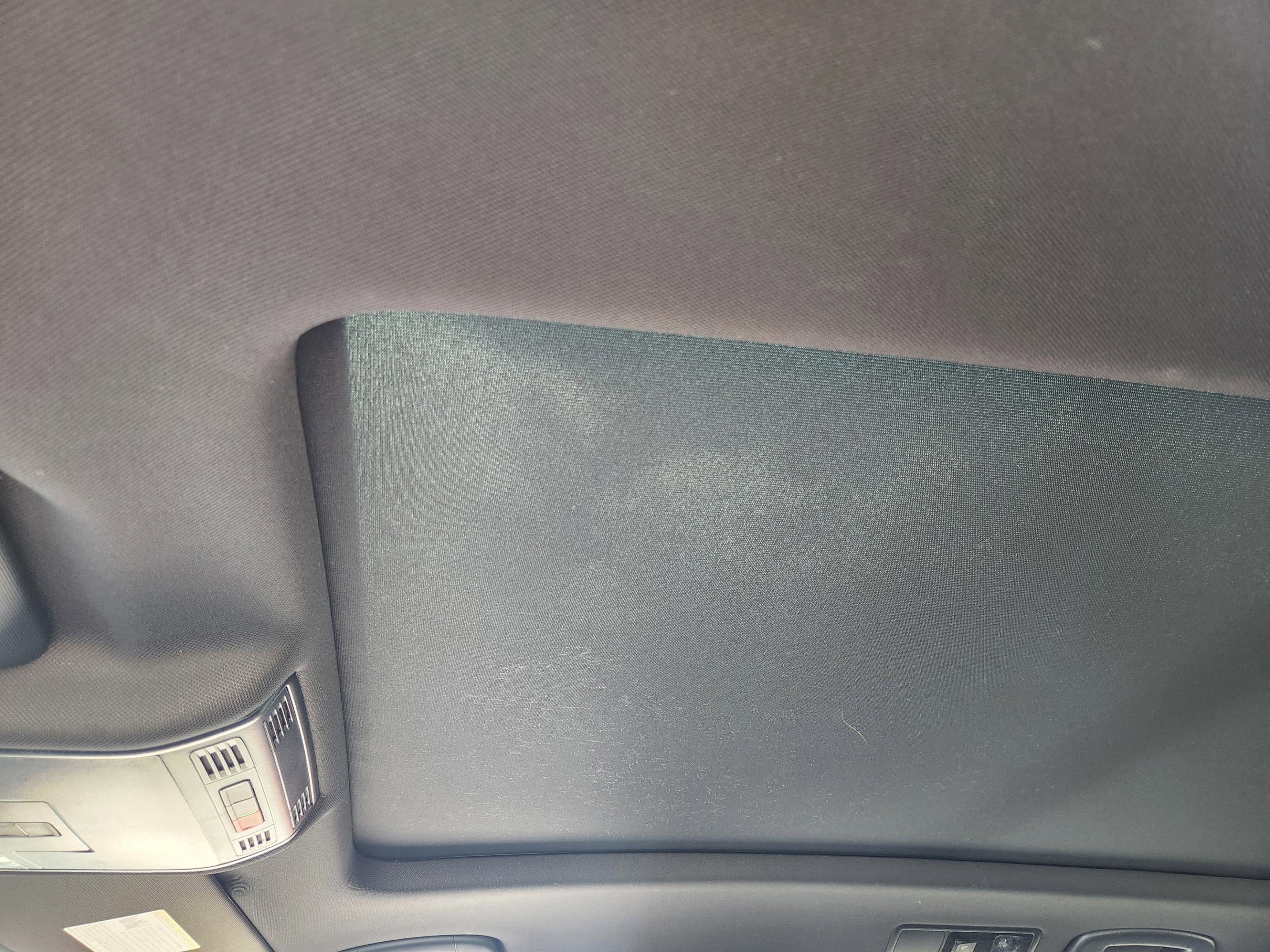 Used 2022 Volkswagen Tiguan SE R-Line image 18