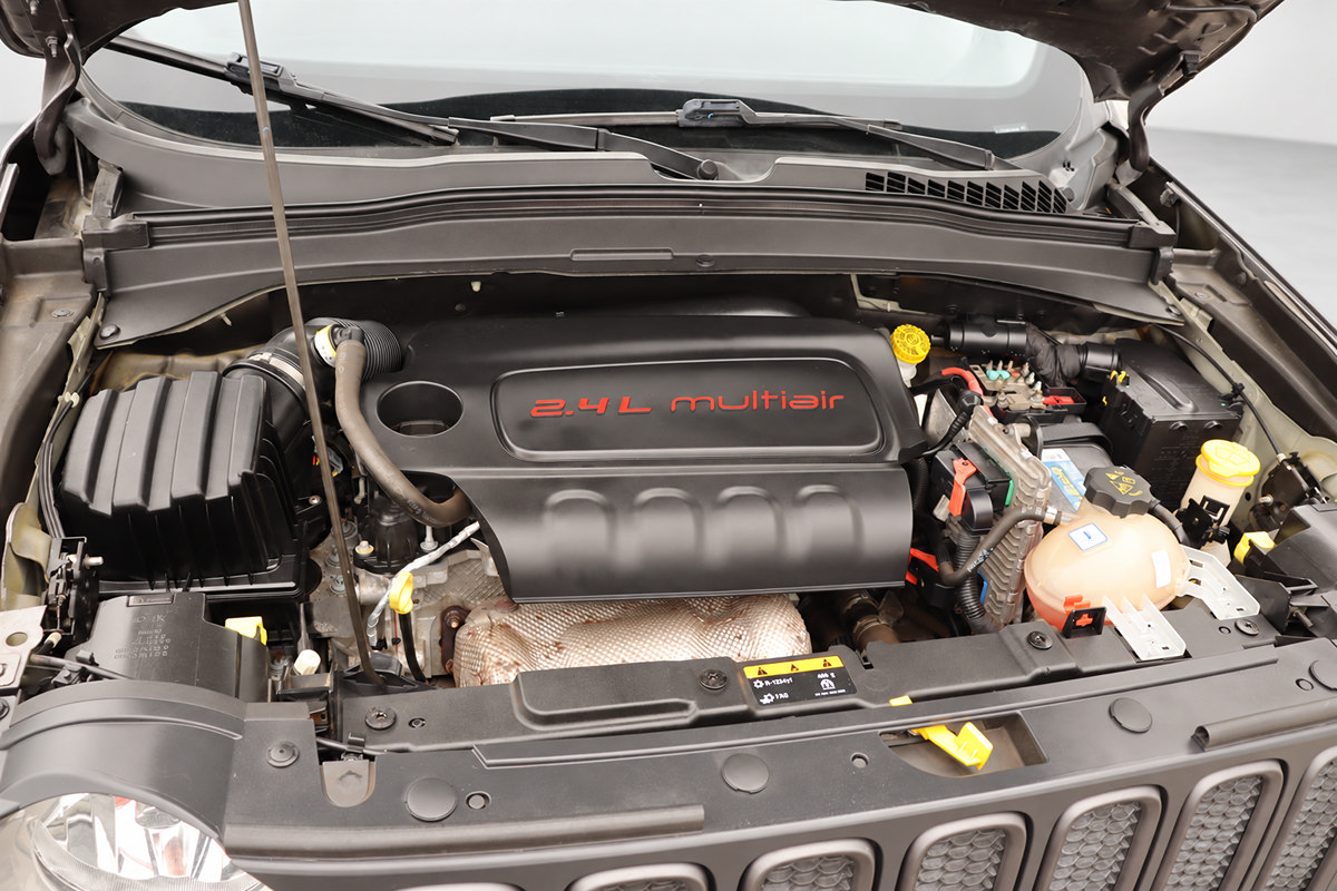 Used 2018 Jeep Renegade Trailhawk AWD/4WD image 43