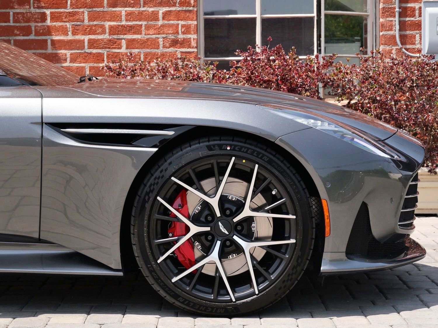 New 2026 Aston Martin DB12 Coupe RWD image 4