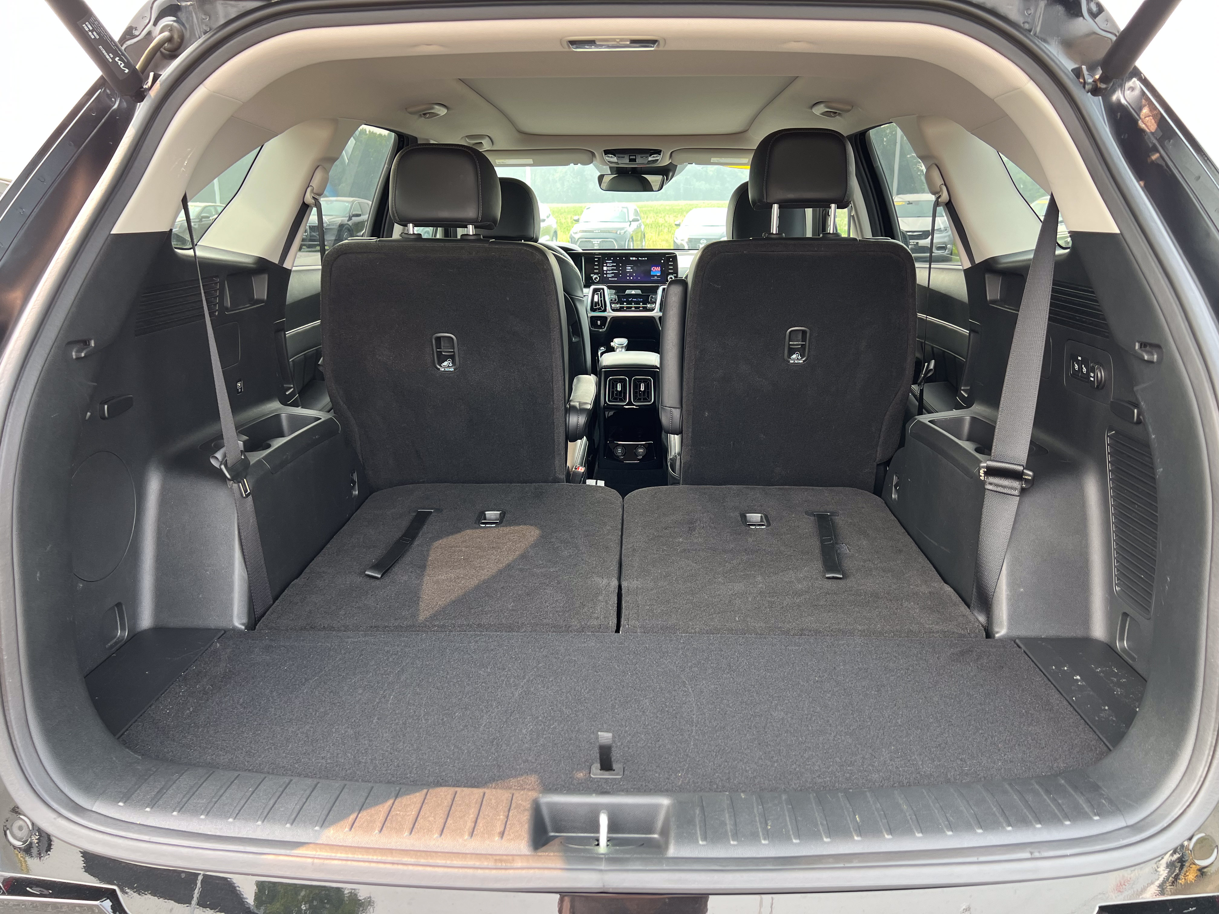 Used 2023 Kia Sorento SX AWD/4WD image 5