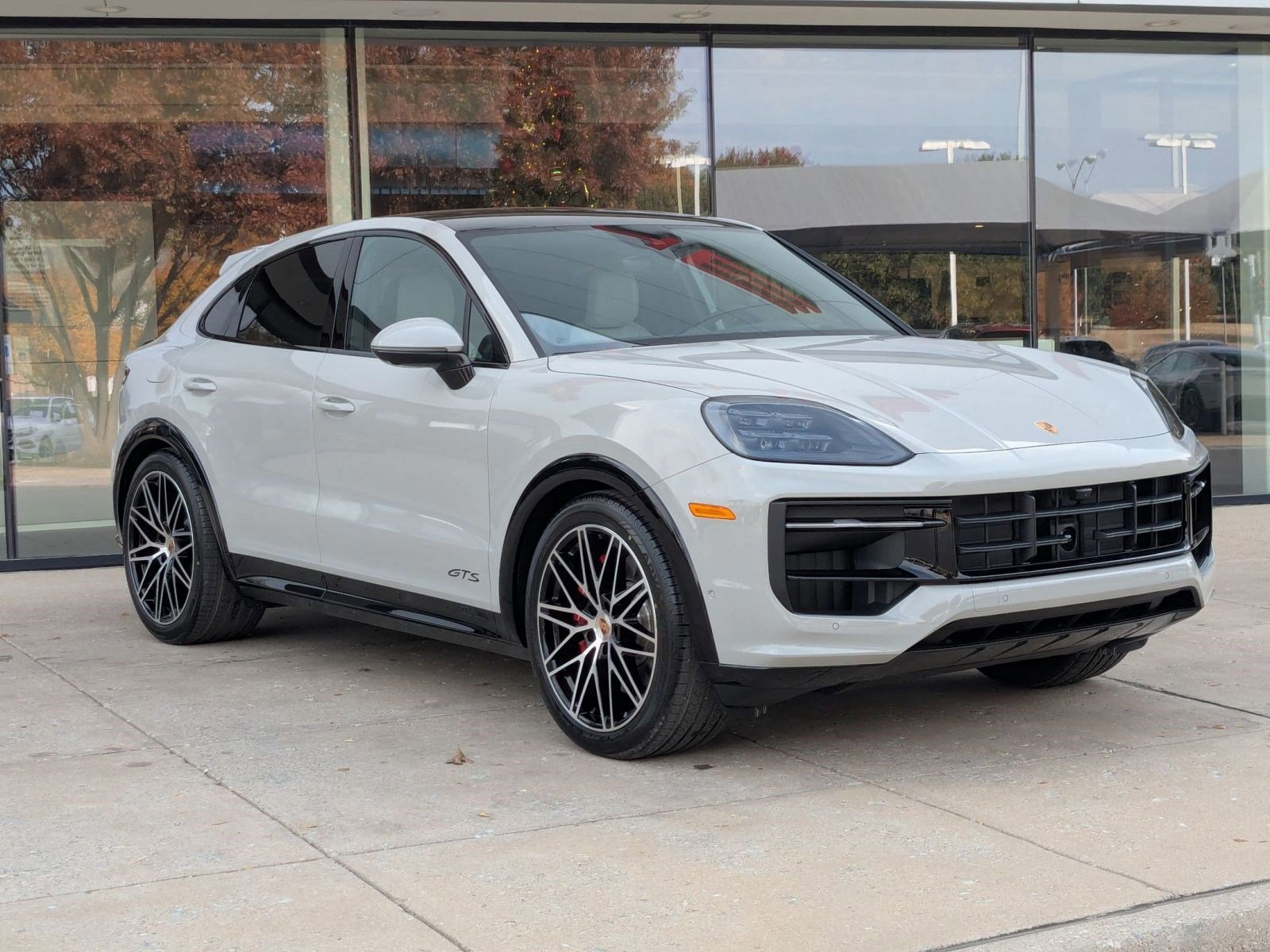 New 2026 Porsche Cayenne GTS image 7