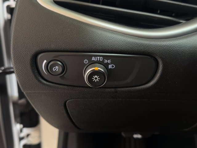 Used 2025 Chevrolet Malibu LT FWD image 7