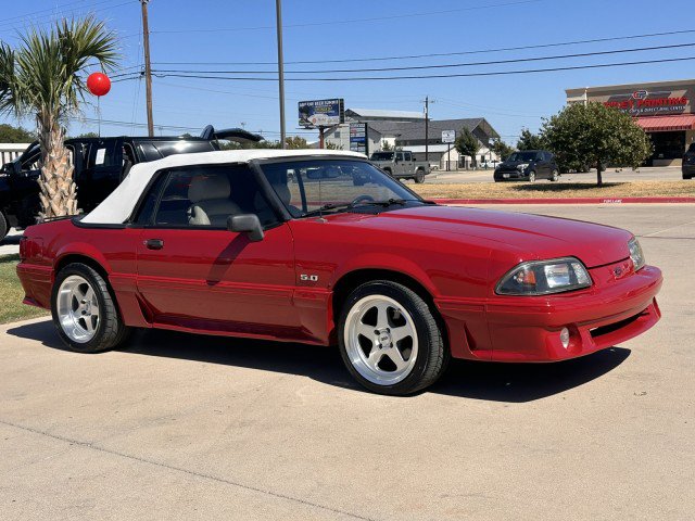 Used 1988 Ford Mustang GT RWD image 3