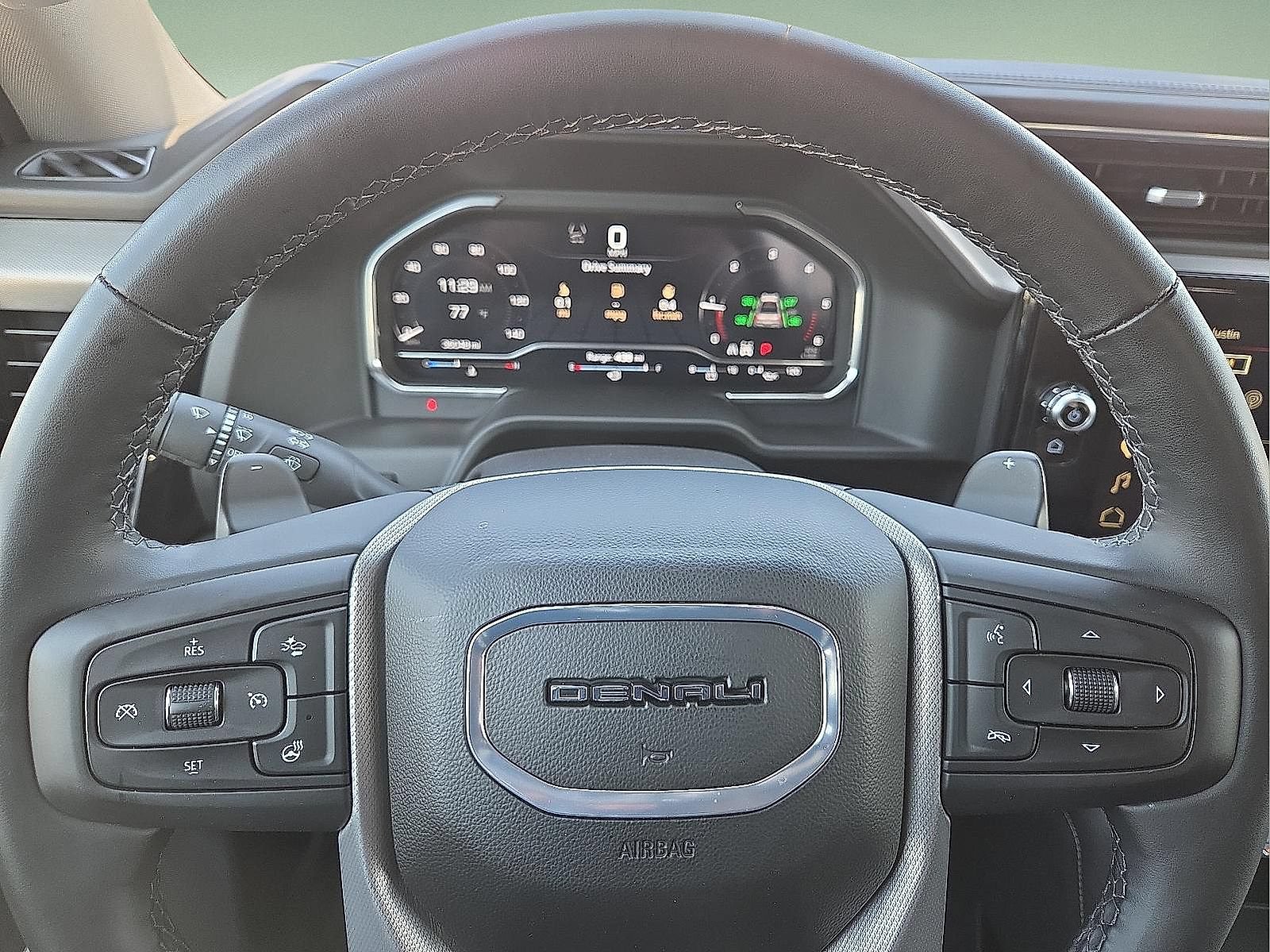 Used 2024 GMC Sierra 1500 Denali w/ Technology Package AWD/4WD image 4