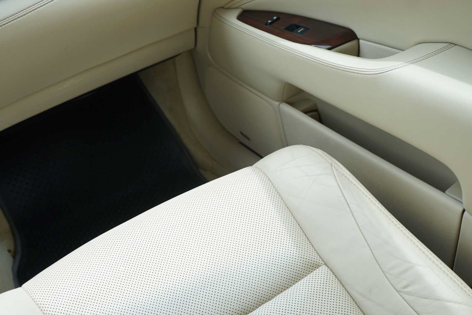 Used 2017 Lexus LS 460 w/ Comfort Package RWD image 24