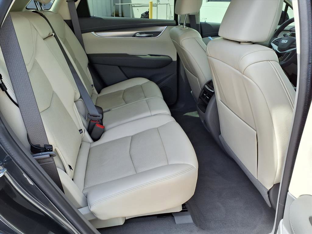 Used 2021 Cadillac XT5 Premium Luxury FWD image 13