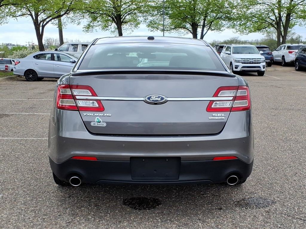 Used 2013 Ford Taurus SEL FWD image 4