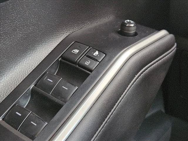 Used 2023 Toyota Highlander L FWD image 26