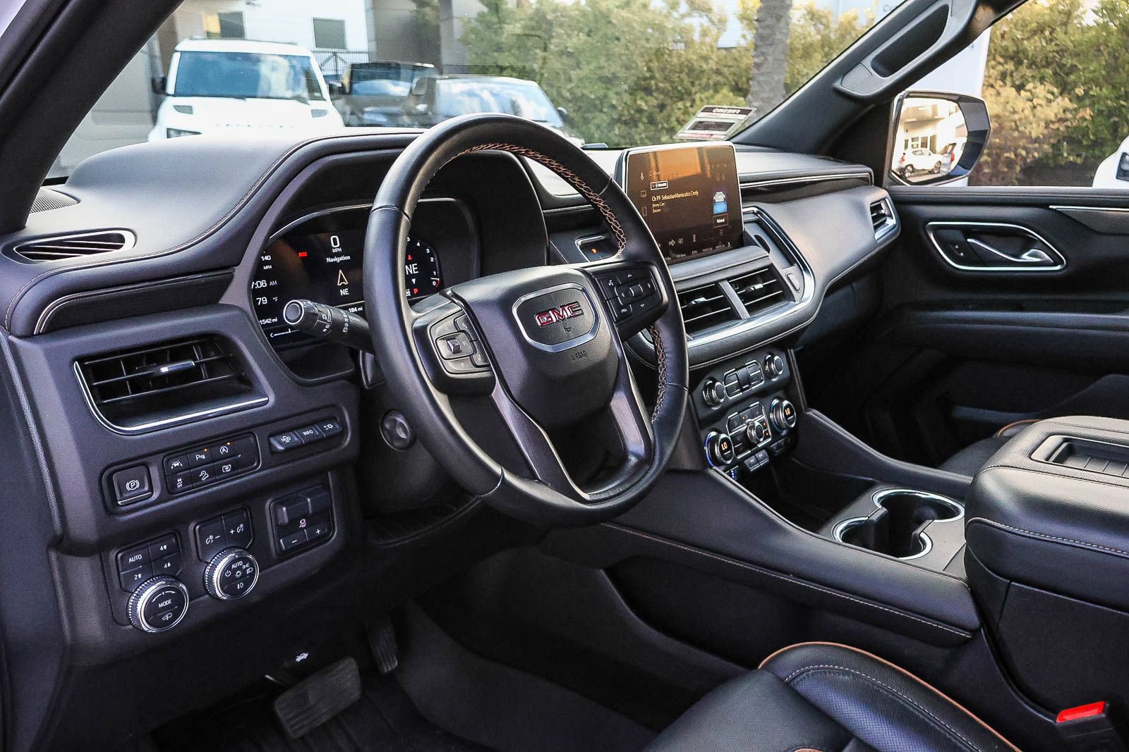 Used 2024 GMC Yukon AT4 w/ AT4 Premium Plus Package AWD/4WD image 25