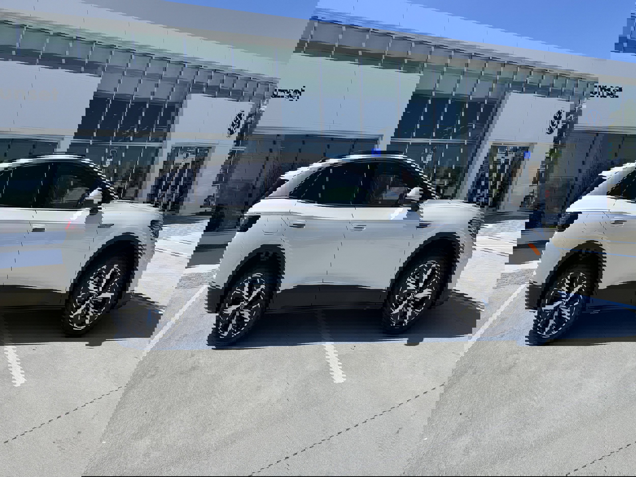 New 2025 Volkswagen ID.4 Pro S image 2