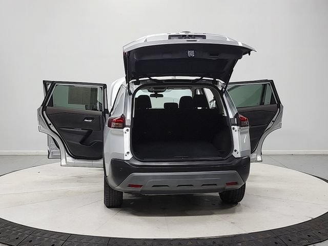 Used 2023 Nissan Rogue SV FWD image 15