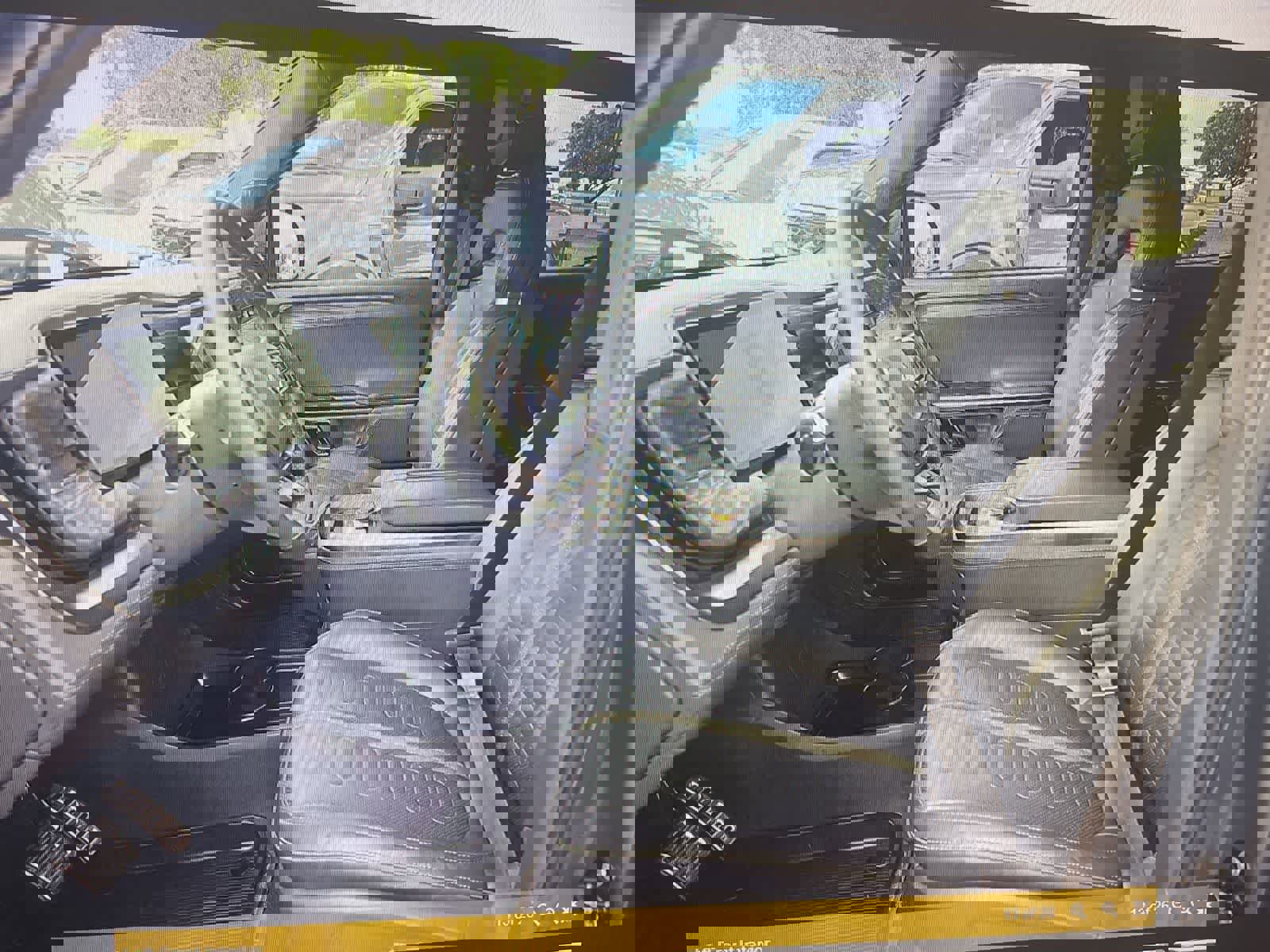 Used 2022 Rivian R1T Adventure image 9