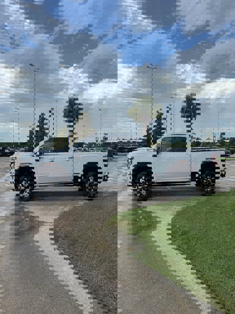 New 2025 GMC Sierra 2500 Denali w/ Denali Reserve Package image 5