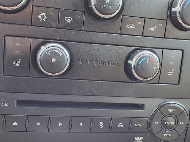 Used 2011 Volkswagen Routan SE FWD image 10