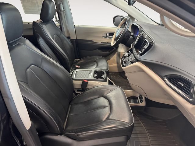 Used 2019 Chrysler Pacifica Limited FWD image 4
