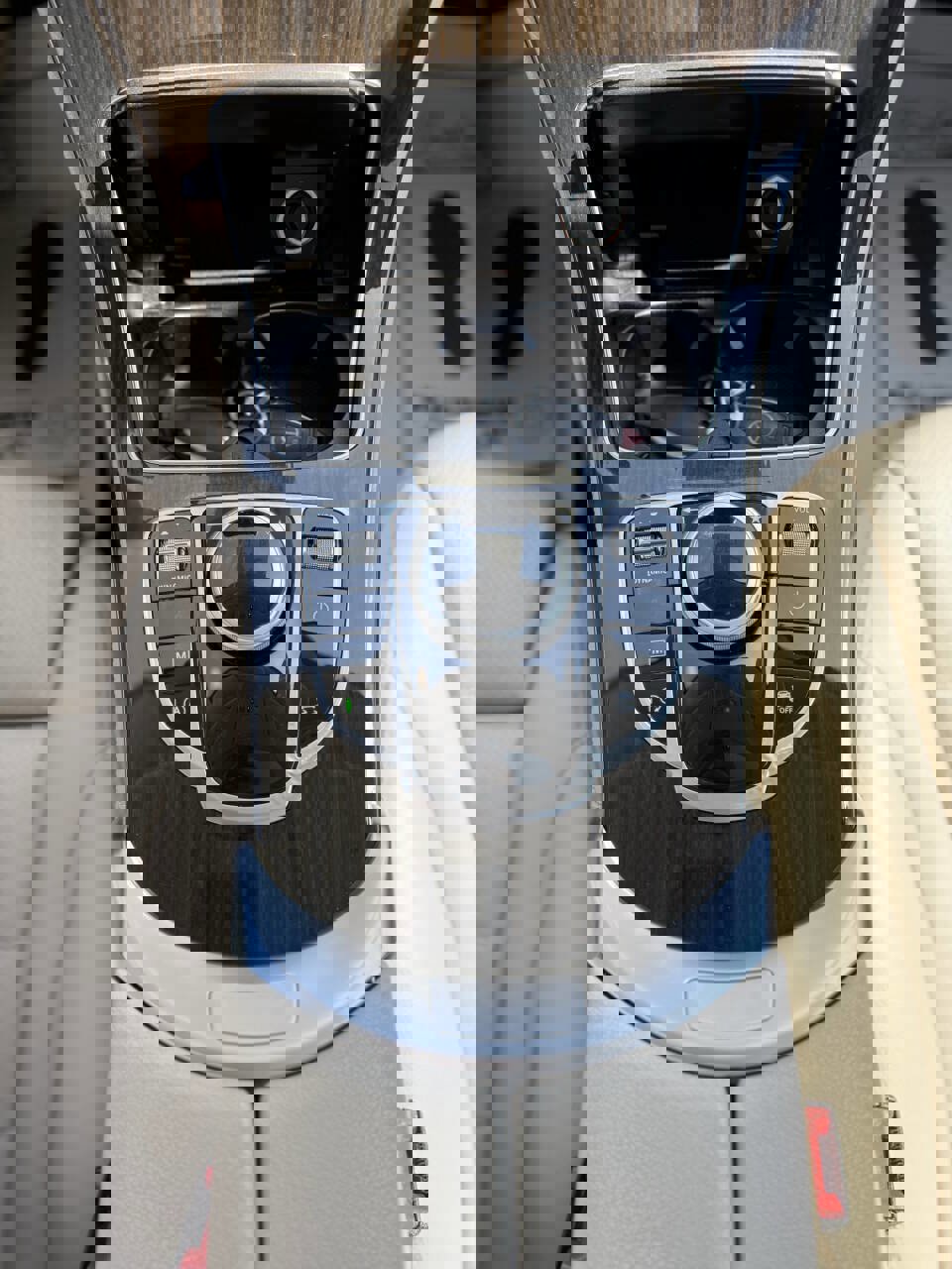 Used 2018 Mercedes-Benz GLC 300 4MATIC image 15