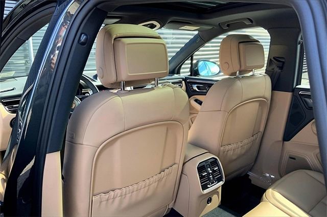 Certified 2026 Porsche Macan AWD/4WD image 26