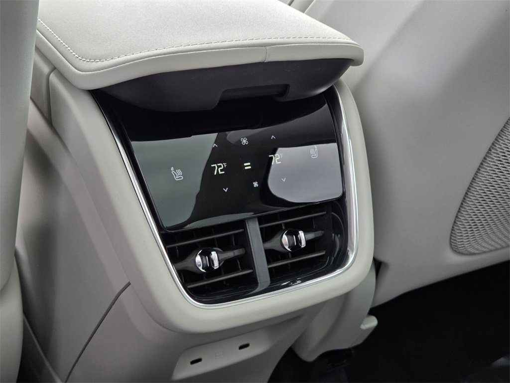New 2025 Volvo EX90 Ultra w/ Protection Package Premier image 13