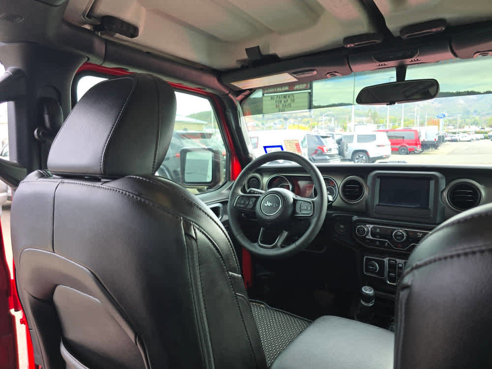 Used 2023 Jeep Gladiator Sport image 10