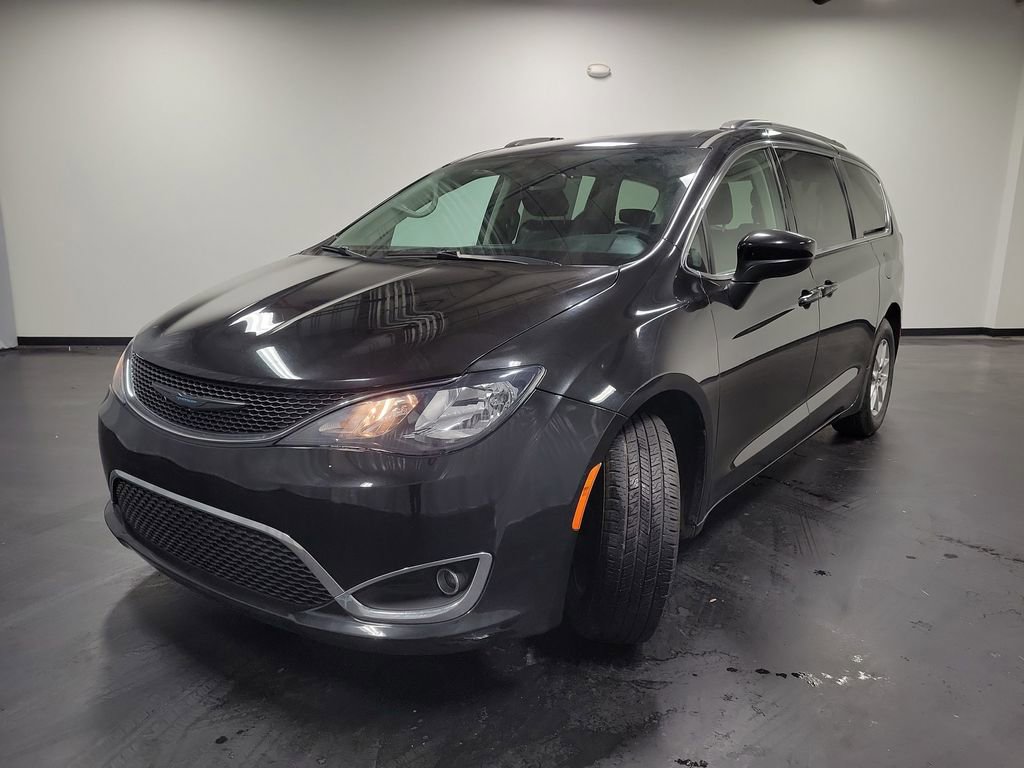 Used 2021 Chrysler Voyager Lxi image 4