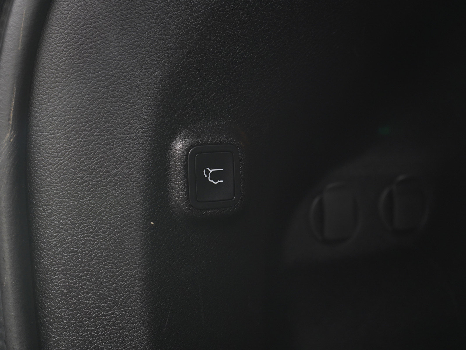 Used 2020 Jeep Cherokee Limited AWD/4WD image 18