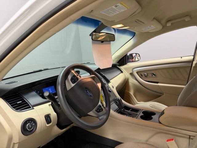Used 2013 Ford Taurus SE FWD image 17