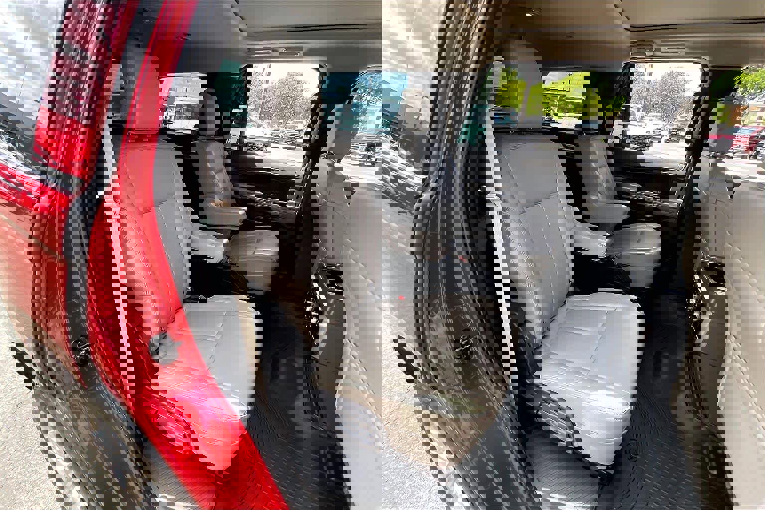 Used 2020 Ford Expedition XLT w/ Equipment Group 202A image 19