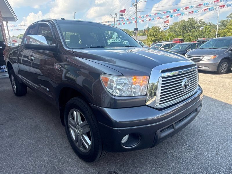 Used 2013 Toyota Tundra Limited w/ Memory Pkg AWD/4WD image 3