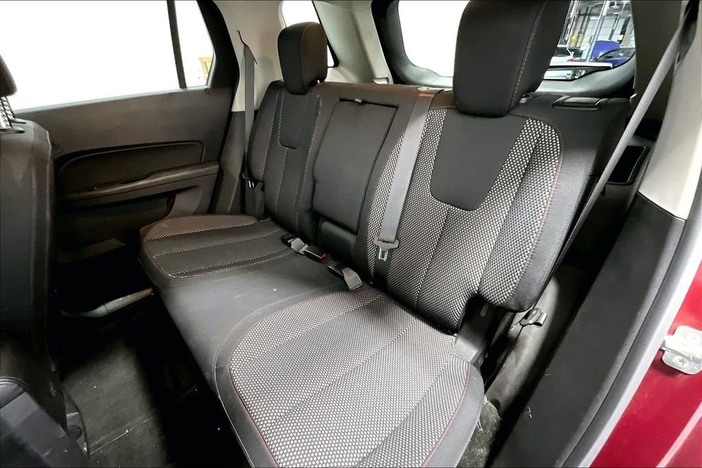 Used 2017 GMC Terrain SLE image 33