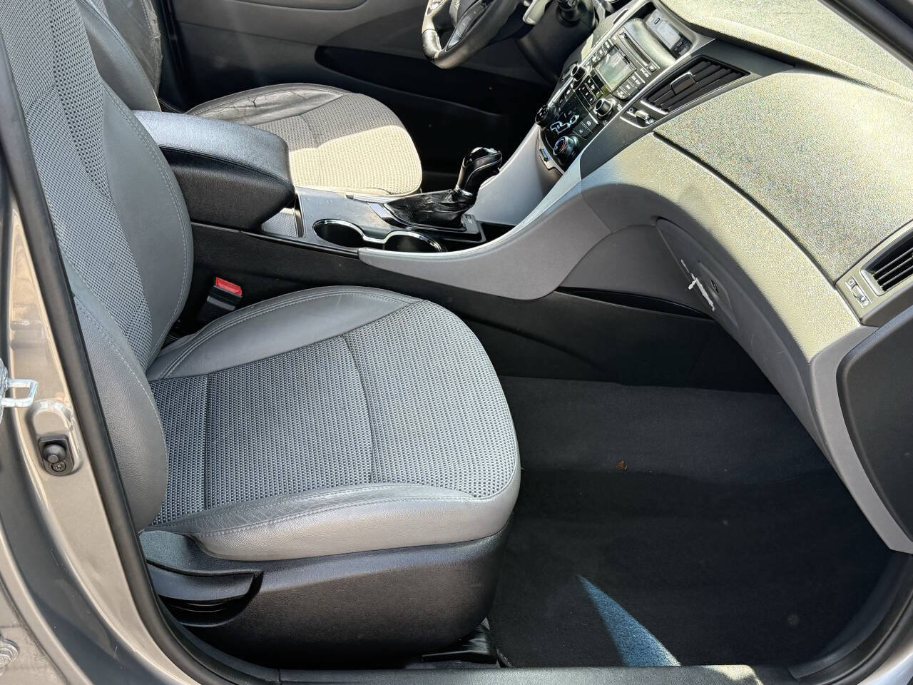 Used 2012 Hyundai Sonata SE FWD image 15