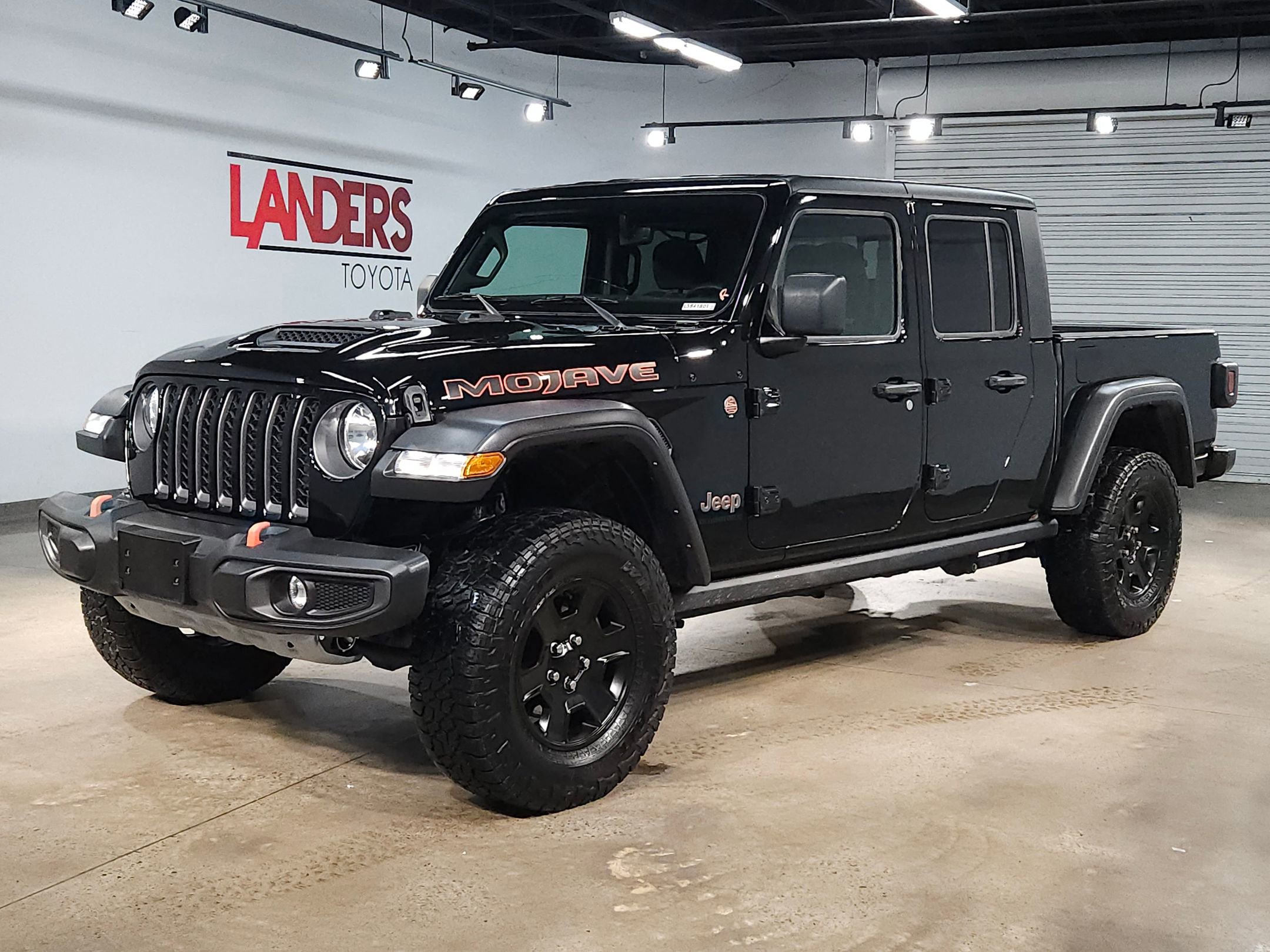 Used 2023 Jeep Gladiator Mojave image 3